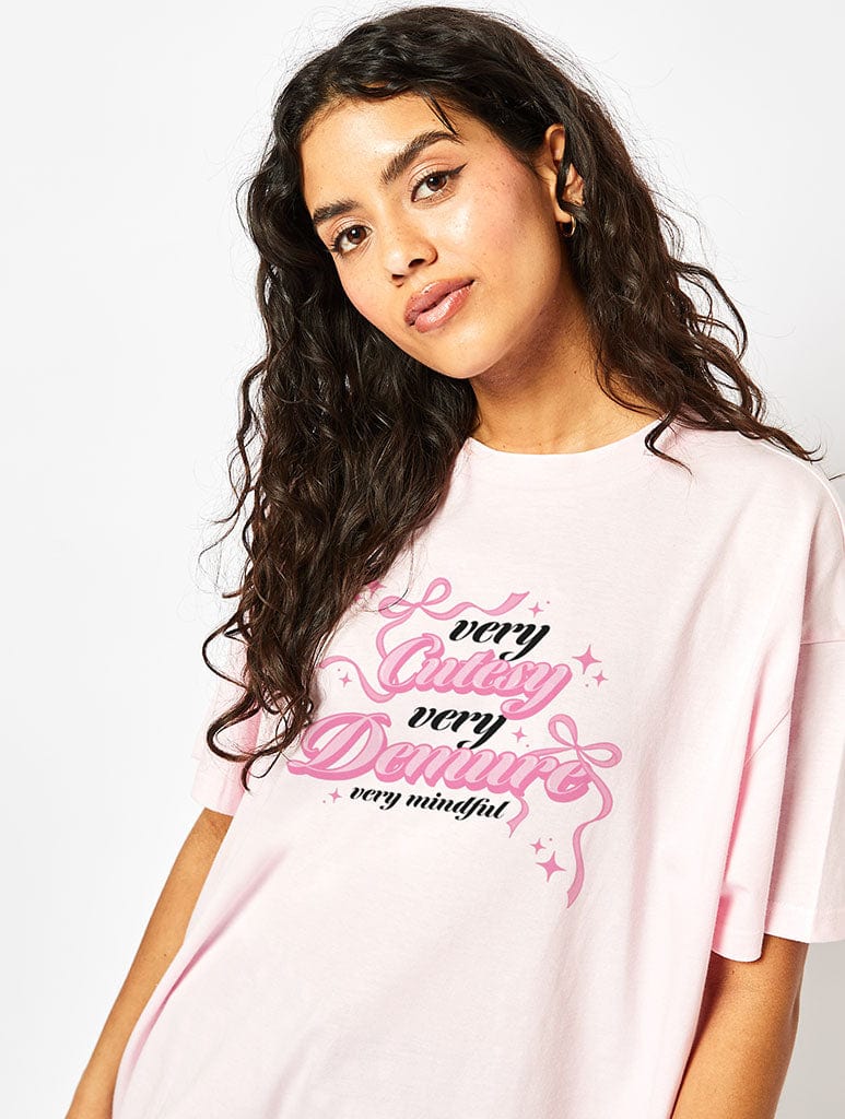 Very Demure T-Shirt in Pink Tops & T-Shirts Skinnydip London