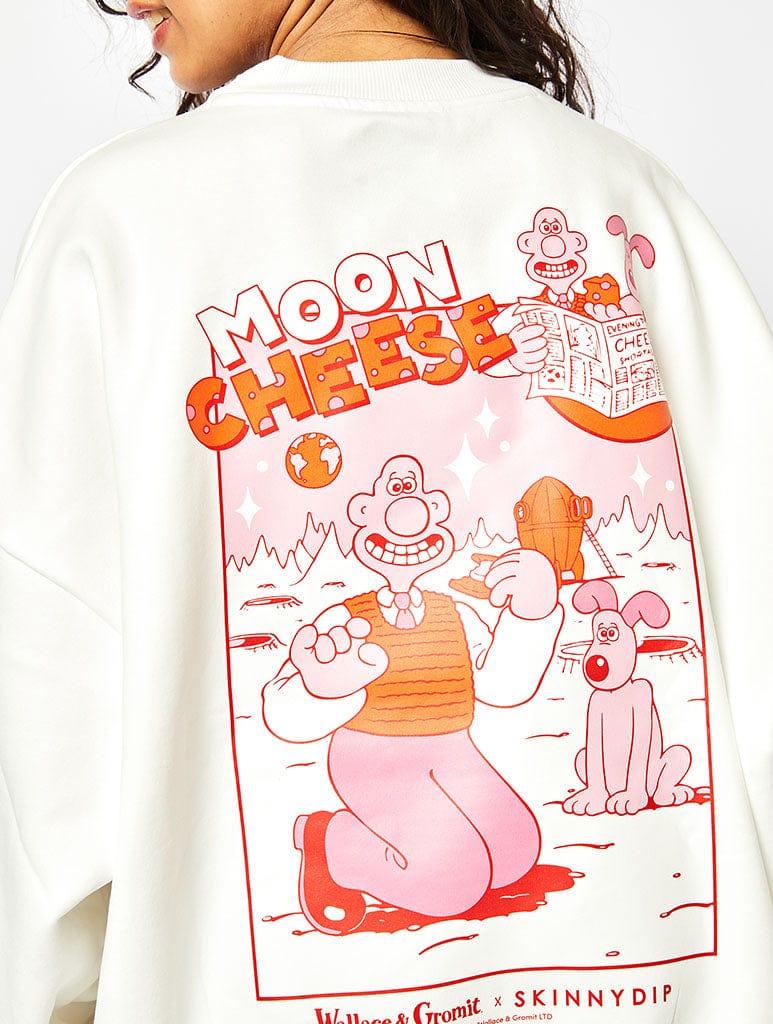 Wallace & Gromit x Skinnydip Moon Cheese Sweatshirt In Ecru Hoodies & Sweatshirts Skinnydip London